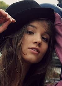 Renard, Manuela